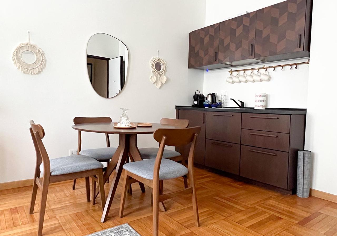 Cozy Duomo - Elegant & Quiet, 300M From Cathedral Apartment Milan Bagian luar foto