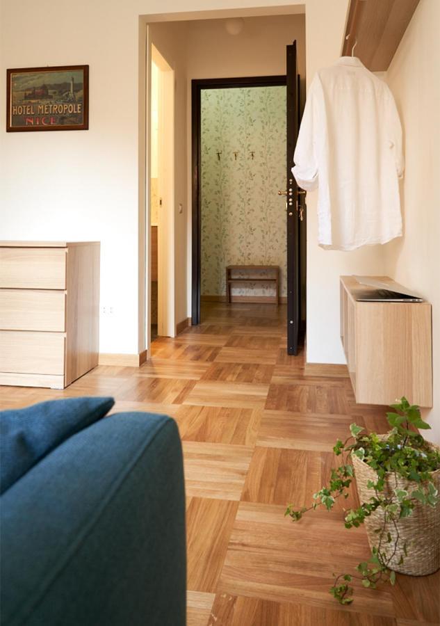 Cozy Duomo - Elegant & Quiet, 300M From Cathedral Apartment Milan Bagian luar foto